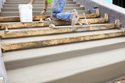AAP Construction LLC mason building cement steps in Pompton Plains, NJ.